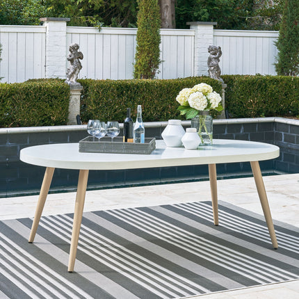 Seton Creek - Oval Dining Table With Umb Opt - White
