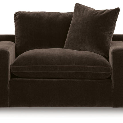 Maxton Heights - Chair And A Half