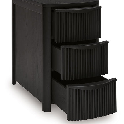 Camdill - Chair Side End Table