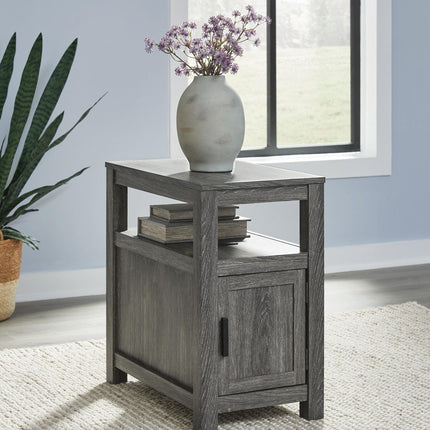 Fendenmore - Chair Side End Table