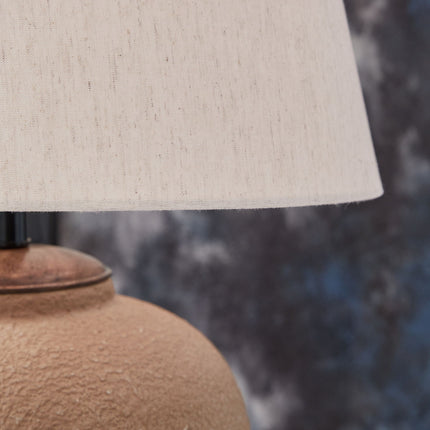 Scantor - Metal Table Lamp - Rust