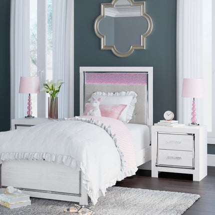 Altyra - Panel Bed