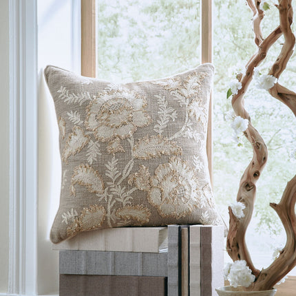 Viveka - Pillow