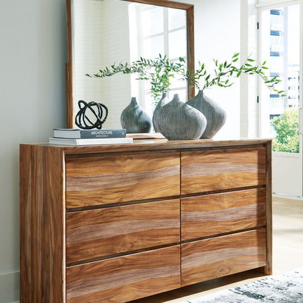 Dressonni - Panel Bedroom Set