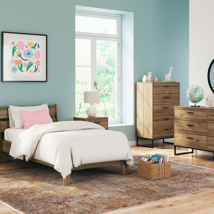 Deanlow - Panel Bedroom Set