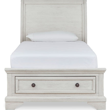Robbinsdale - Sleigh Bed