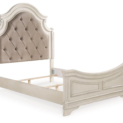 Realyn - Upholstered Panel Bed