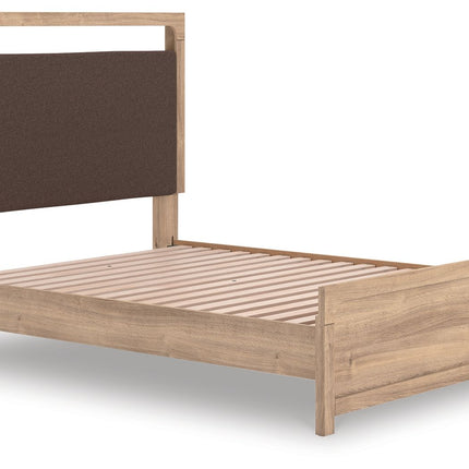 Kinlanni - Upholstered Platform Bed