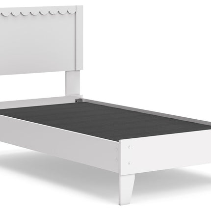 Hallityn - Panel Platform Bed