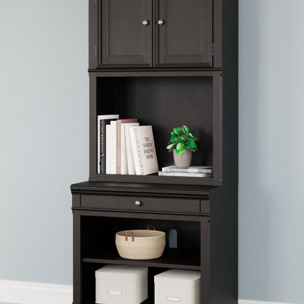 Beckincreek - Bookcase With Door Hutch - Black
