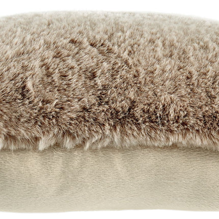 Gariland - Faux Fur Pillow