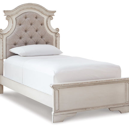 Realyn - Panel Bed