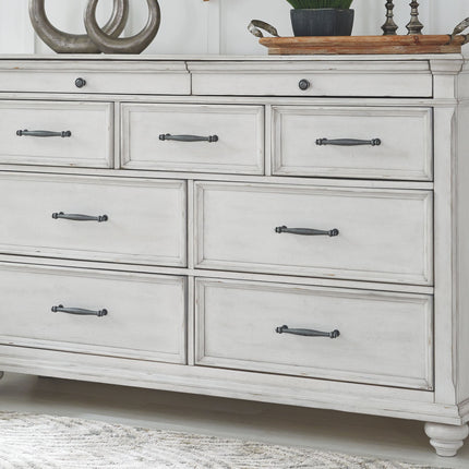 Kanwyn - Panel Bedroom Set