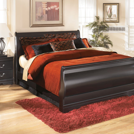 Huey Vineyard - Bedroom Set