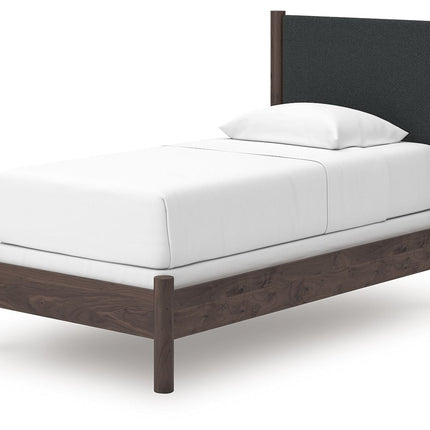 Pamytta - Upholstered Panel Bed
