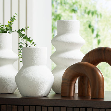 Carterworth - Accessory Set (Set of 5) - White / Brown