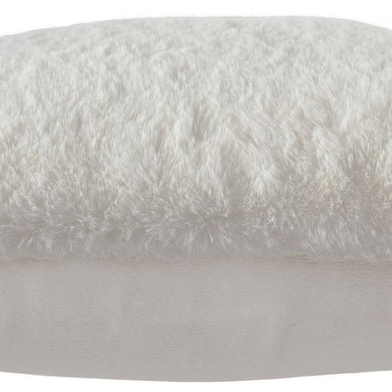 Gariland - Faux Fur Pillow