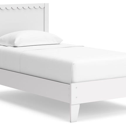 Hallityn - Panel Platform Bed
