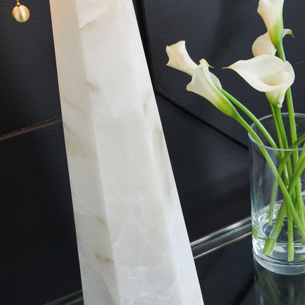 Laurellen - Alabaster Table Lamp - White
