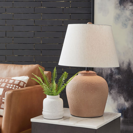 Scantor - Metal Table Lamp - Rust
