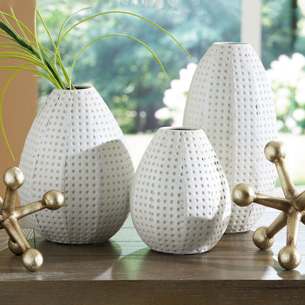 Azerton - Accessory Set (Set of 5) - White / Gold Finish