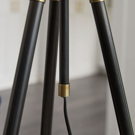 Cashner - Metal Floor Lamp - Black / Gold Finish