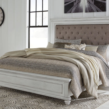 Kanwyn - Upholstered Panel Bed