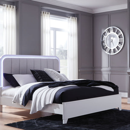 Jarlee - Upholstered Panel Bed