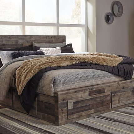 Derekson - Panel Bed