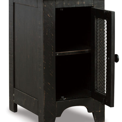 Valebeck - Chair Side End Table - Black / Brown