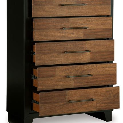 Kraeburn - Five Drawer Chest - Brown / Black