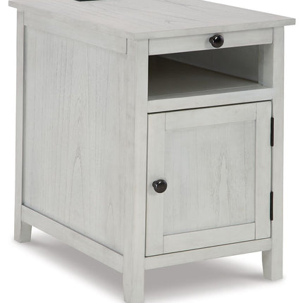 Treytown - Chair Side End Table