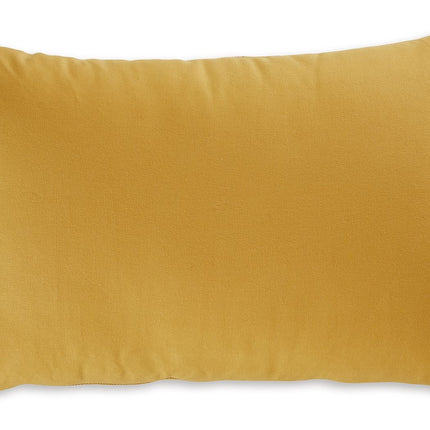 Varness - Pillow
