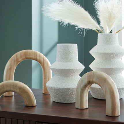 Maddwarth - Accessory Set (Set of 5) - White / Natural Brown