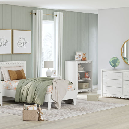 Hallityn - Platform Bedroom Set
