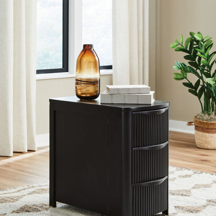 Camdill - Chair Side End Table