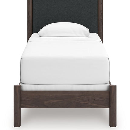 Pamytta - Upholstered Panel Bed