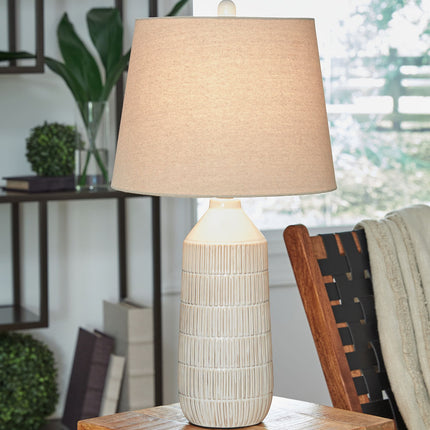 Willport - Ceramic Table Lamp (Set of 2) - Off White
