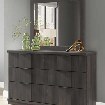 Shaehartin - Six Drawer Dresser