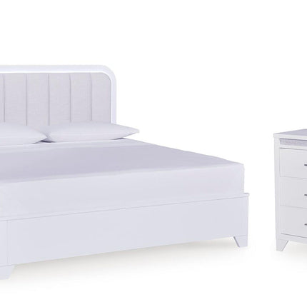 Jarlee - 4 Pc. - King Panel Bed, Dresser, Mirror And Nightstand - White